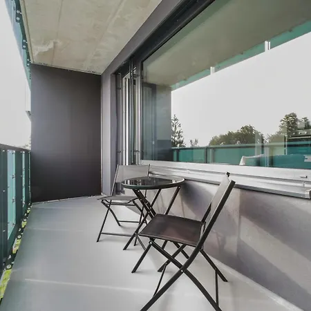 Blueground 3 New Build Balcony Prg-37 Прага